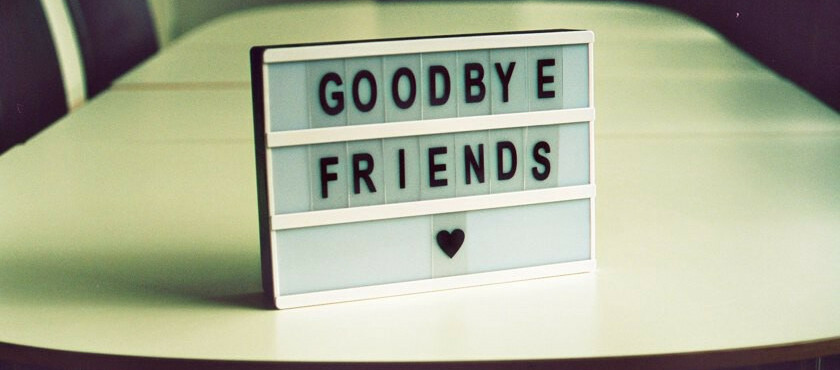 Saying goodbye to colleagues after resignation